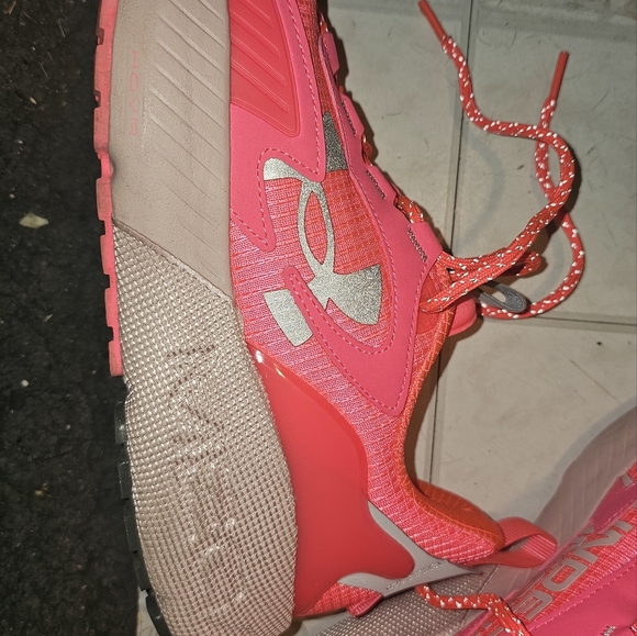 Under armour sneakers size 11 - Picture 2 of 3